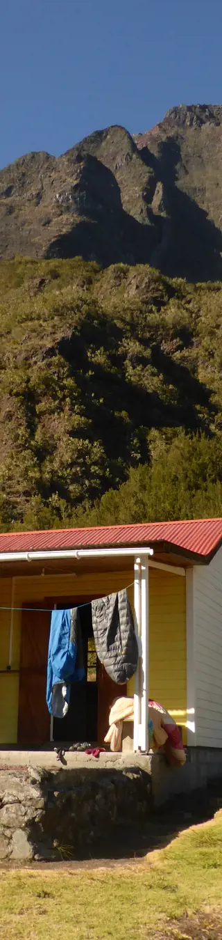 Wandern von Hütte zu Hütte auf La Réunion